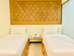 Bàn, truy cập Internet không dây miễn phí 