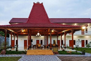 Basic Room, Garden View - Omahati Syariah (Bantul)