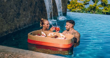 AQUA Boutique Hotel- Ocean View Suites