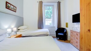 House - Deluxe Twin Room (Aberlour)