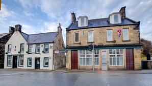 Exterior - Deluxe Triple Room (Aberlour)