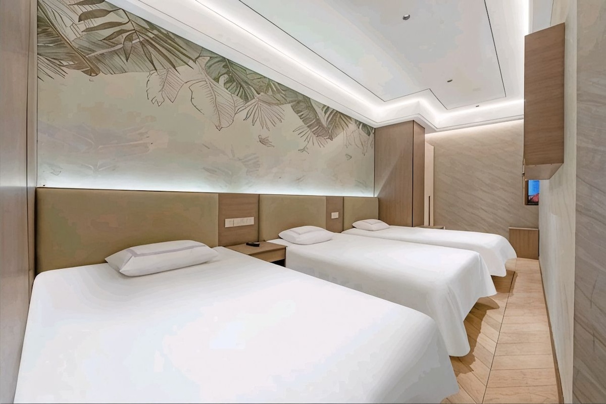 Comfort Triple Room