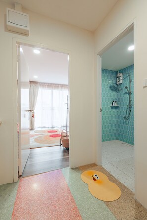 Bathroom - RetroVibes An unique 9 pax house 500M BTS Iconsiam, Asiatique, Chao Phraya river (Krung Thep Maha Nakhon)