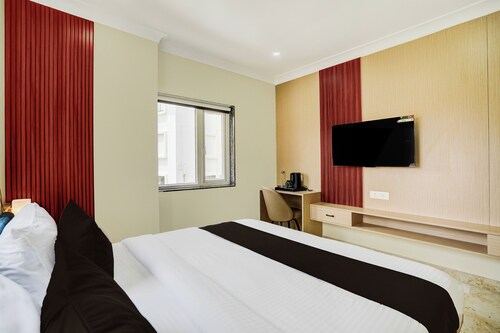 Super Townhouse Oak Banaras Central