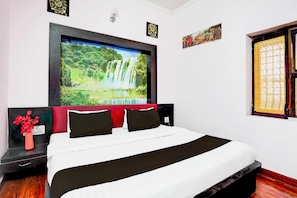Classic Room | Free WiFi - Collection O Dehradun Yamuna Colony (Dehradun)
