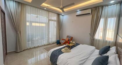 R61 Sunset Chalet : Two-Bedroom Villa