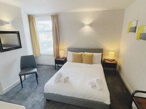 House - Standard Double Room (Huddersfield)