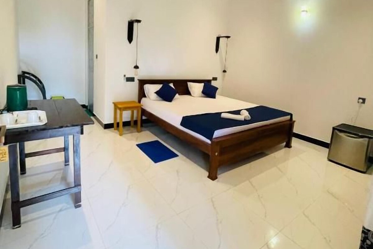 Deluxe-Doppelzimmer, Terrasse, Gartenblick | Zimmersafe, Schreibtisch, Verdunkelungsvorhänge, schallisolierte Zimmer