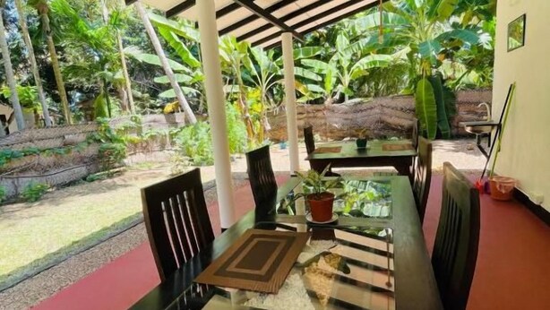 Outdoor dining - Dedunu Resort & Yala Safari  (Tissamaharama)