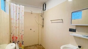 Deluxe Double Room, Patio, Garden View | Bathroom - Dedunu Resort & Yala Safari  (Tissamaharama)