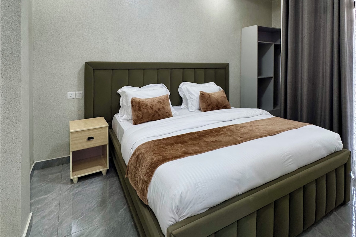Apartment, 2 Bedrooms, Balcony, City View