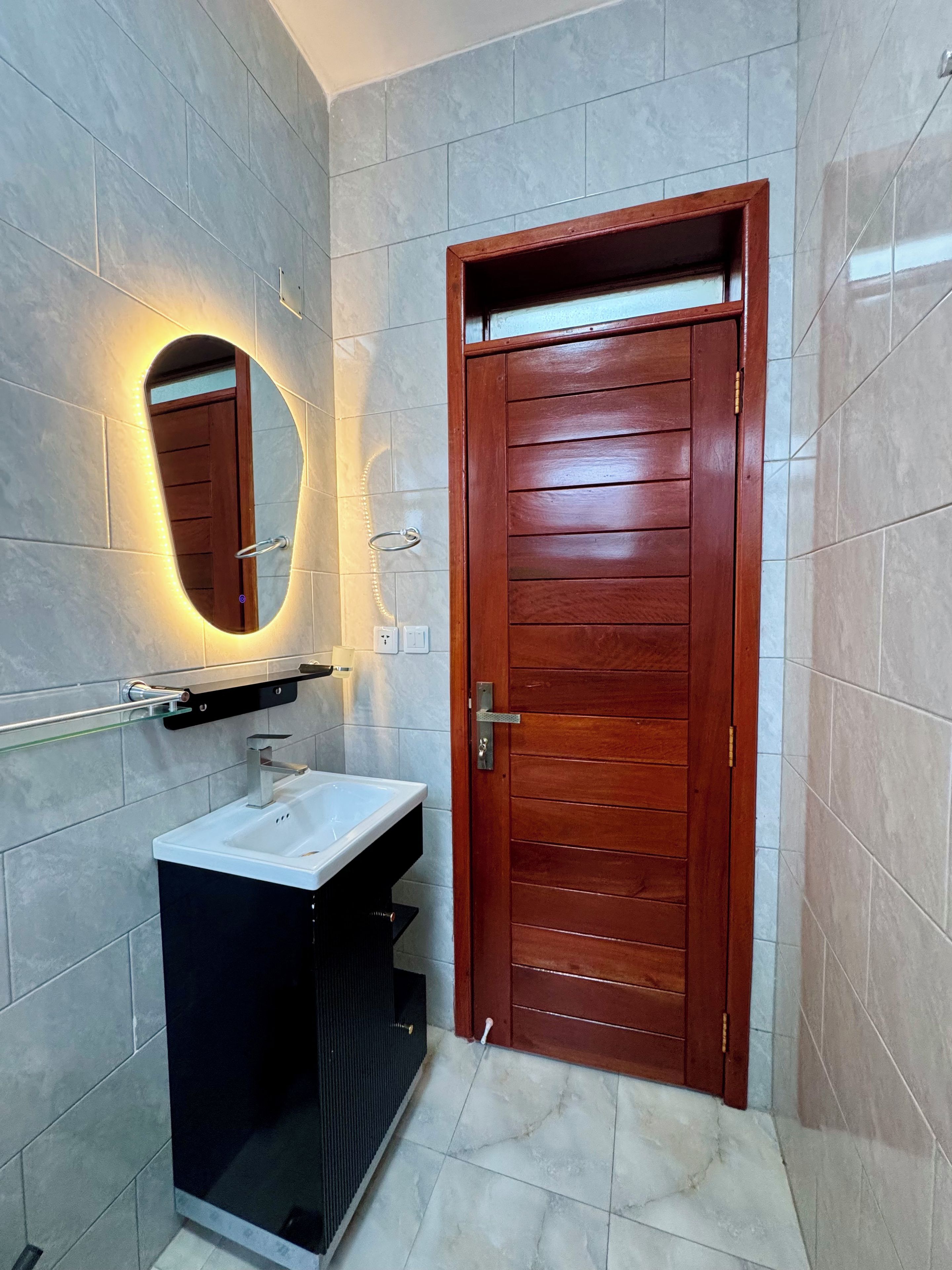 Apartment, 2 Bedrooms, Balcony, City View | Bathroom