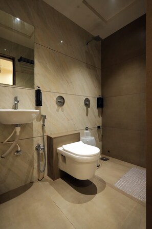 Kamar Deluks | Kamar mandi