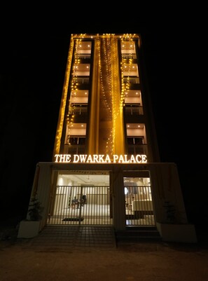Exterior detail - Hotel The Dwarka palace (Dwarka)