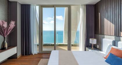 Coho penthouse Vung Tau Luxury 3BR Oceanfront, Private Pool & Sauna
