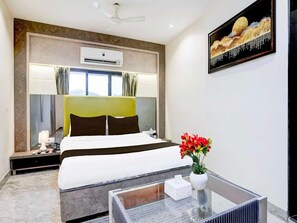 Room - Collection O Ghodbunder Road Company Serviced (Mumbai)
