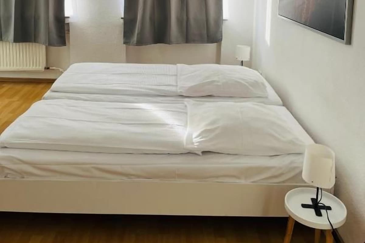 Kamer, 1 twee- of 2 eenpersoonsbedden