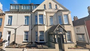 House | Exterior - Standard Single Room - Shared (Redcar)