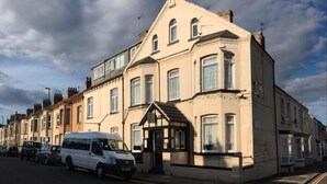 House | Exterior - Standard Single Room - Shared (Redcar)