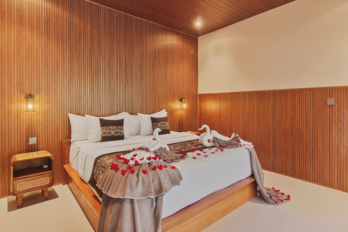 Chambre, vue piscine