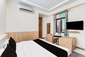 Classic Double Room | Free WiFi - Collection O Rispana Pul Dehradun (Dehradun)