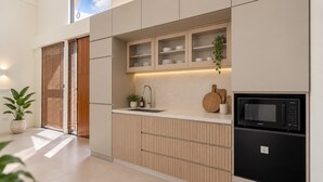 Villa, Balcony, Garden View | Private kitchen - Arunika Villa (Badung)