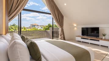 Villa, balcón, vista al jardín