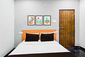 Classic Room | WiFi (free) - Collection O Malkajgiri Railway Junction (Hyderabad)