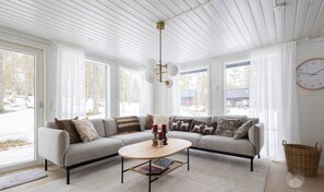 Living area - Ylläs Kaarnikkakuja 12 by Holiday in Lapland (Ylläs)