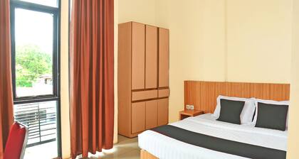 Luxury Deluxe DBL Retreat W/ Free Wifi and Parking