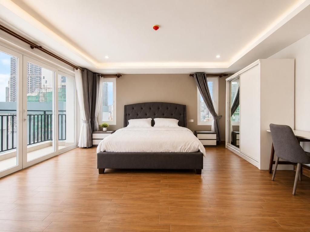 Penthouse, Balcony, City View | Desk, laptop workspace, free WiFi