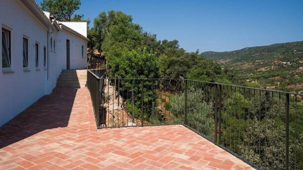 Unclassified image, 1 of 44, button - Vrbo Property (Faro)