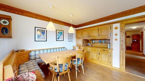 Dining - 3½-room apartment of approximately 70 m². (St. Moritz)