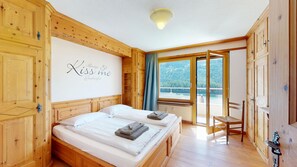 Room - 3½-room apartment of approximately 70 m². (St. Moritz)