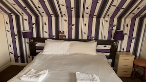 Room - Standard Family Room for 4 (Blackpool)