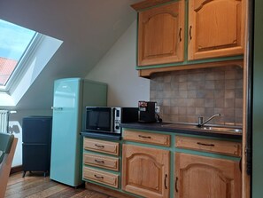 Private kitchen - Vrbo Property (Kinrooi)