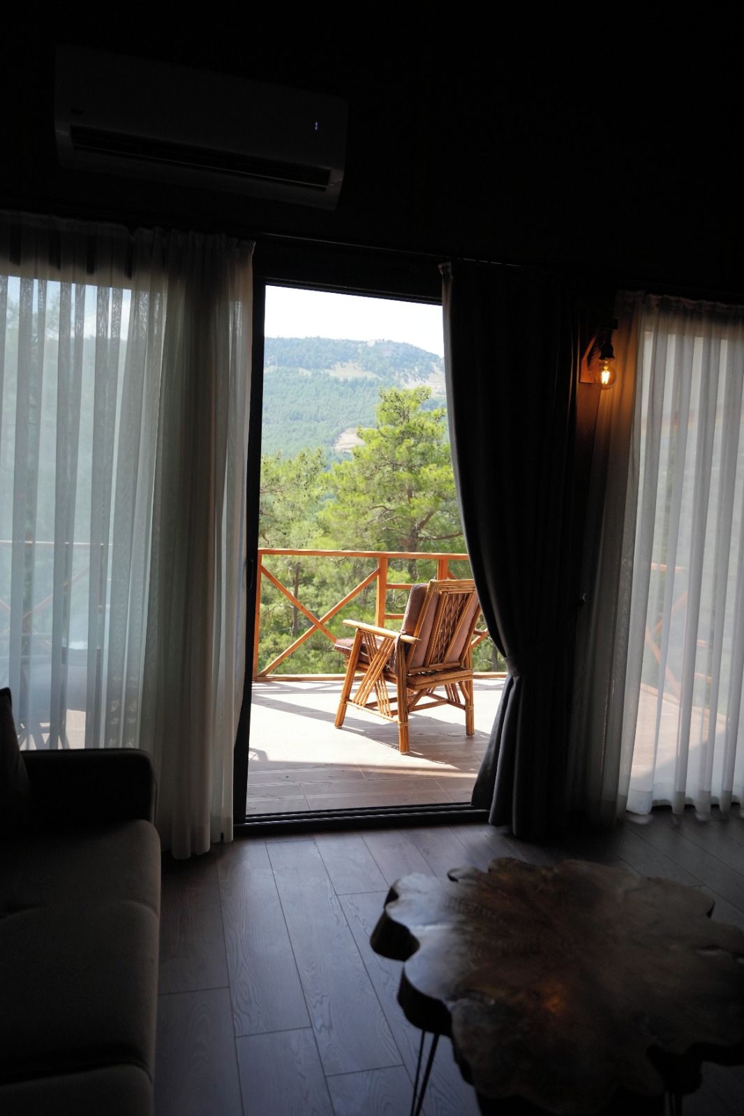 Standard Bungalow, Mountain View | Living area
