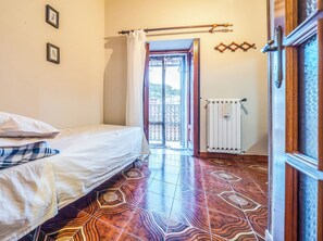 House, Balcony, City View | Iron/ironing board, free WiFi - Casa Bisaccese (Bisaccia)