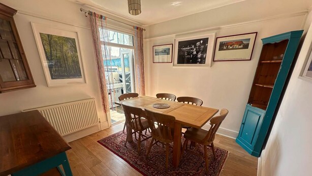 Dining - Bude Surf Shack | Walk to the beach | Dog-friendly | Sleeps 5 (Bude)