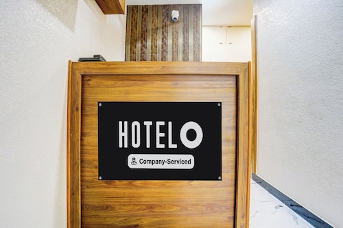 Hotel O Santacruz Railway Junction