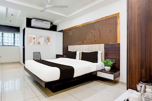 Classic Room - Collection Ransan Circle Nana Chiloda (Gandhinagar)