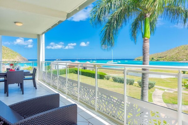 Outdoor dining - Anse Marcel Beach Resort (Anse Marcel)
