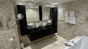Bathroom - Anse Marcel Beach Resort (Anse Marcel)