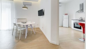 Private kitchen - Lovely 3 Rooms Apartment Close Trastevere Station (Rome)