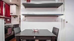 Dining - Nice Studio in Trastevere (Rome)