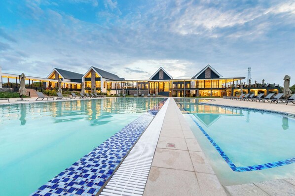 Pool - Ciela, Lusaka, a Tribute Portfolio Resort and Spa (Lusaka)