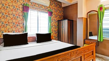 Desk, WiFi (free), bed sheets