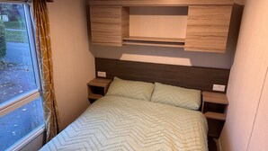 Room - Cabin Sleeps 6 With Dishwasher (Skegness)