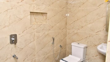 Double Room | Bathroom