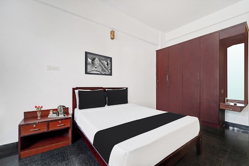 Hotel O East Fort